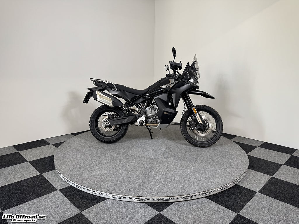 CFMOTO 800 MT-X BLACK KAMPANJ