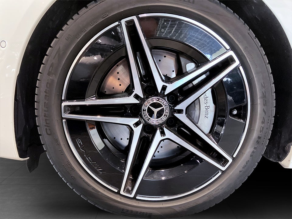 Bild på Mercedes-Benz C300 T AMG-Line 4MATIC 258hk Aut B-KAMERA NAVI
