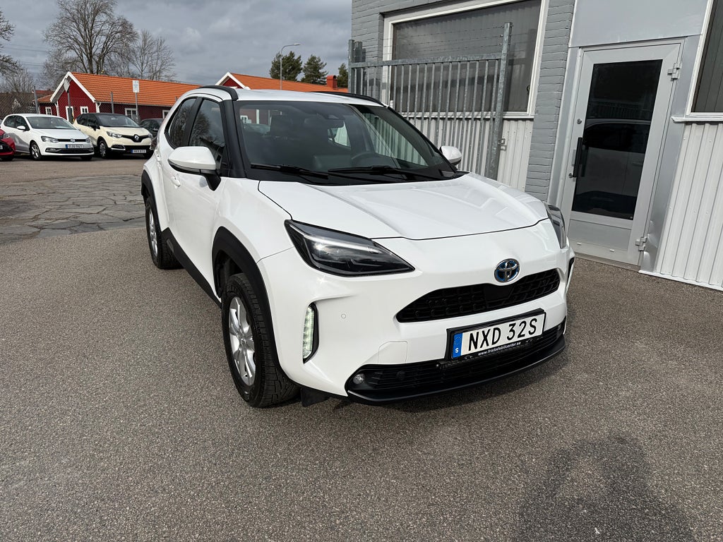 Toyota Yaris Cross Hybrid AWD-i 116HK ACTIVE PLUS / NAVI / BACKKAMERA 