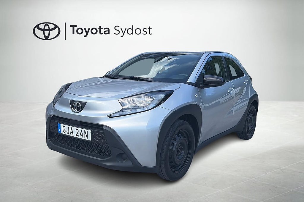Toyota Aygo X 1.0 Play Manuell, Apple Carplay, Sätesvärme...