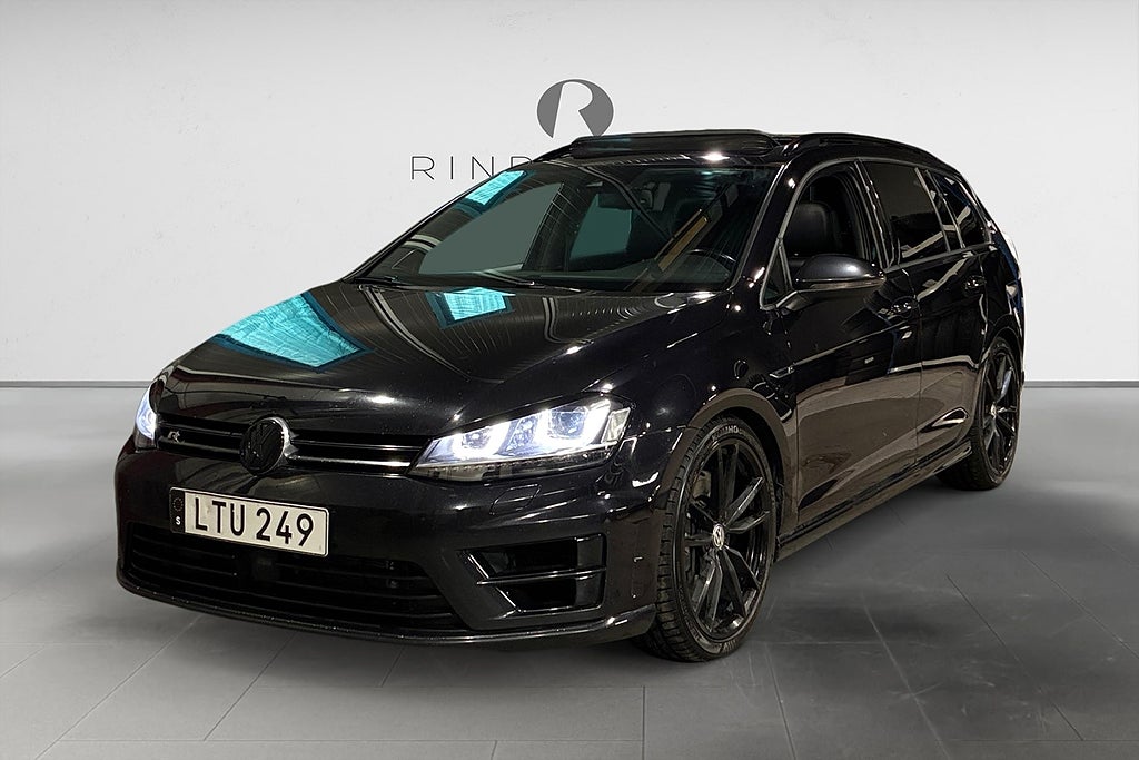 Volkswagen Golf SC R 2.0 TSI DSG 300HK 4M PANO NAVI DYNAUDIO B-KAMERA