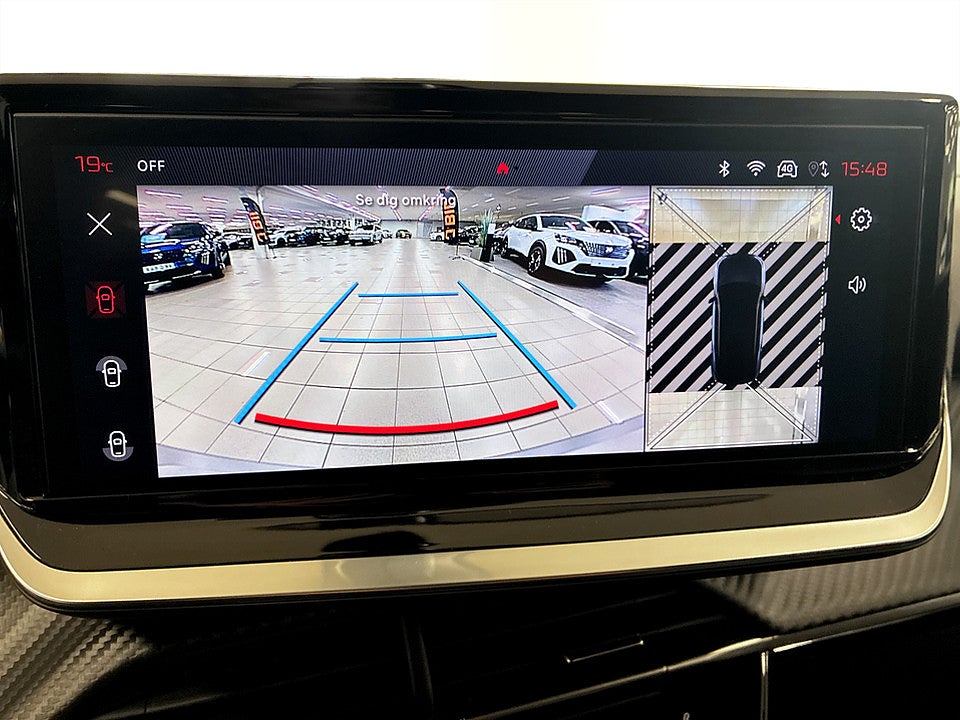 Bild på Peugeot 2008 Allure 1.2 PT 130hk B-KAMERA CARPLAY
