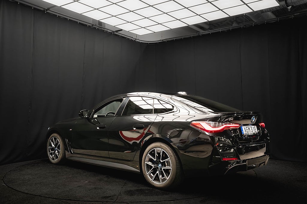 BMW i4 xDrive M Sport LASER LÄDER DRAG 360° HUD MOMS 1-ÄGARE