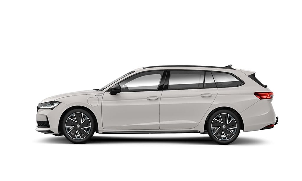 Skoda Superb SPORTLINE 1,5TSI IV 204HK LADDHYBRID LAGERBIL!