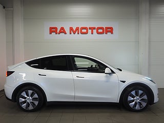 SUV Tesla Model Y 4 av 19