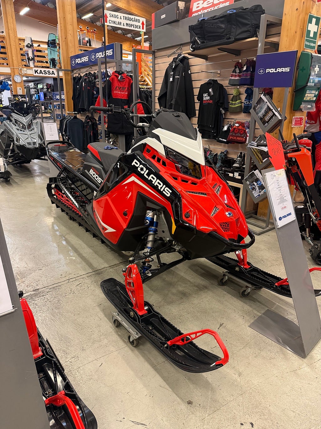 Polaris  BOOST Pro Rmk 165" Slash 7S Ny maskin!