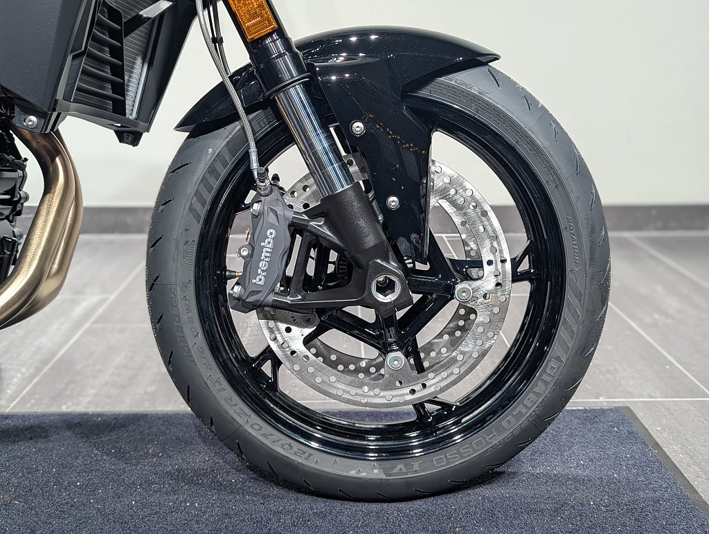 BMW F900R 3,45%/NU: 122.900kr! SPARA: 7.495kr!/Quickshifter/Dynamic.