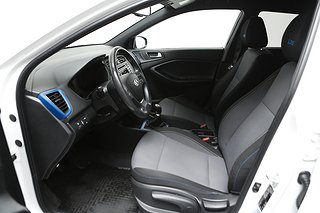 Halvkombi Hyundai i20 8 av 20