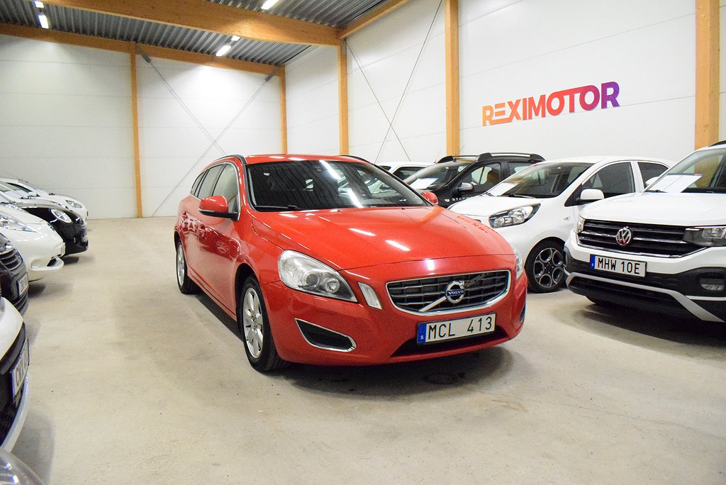 Volvo V60 D2 Momentum  Besiktad 