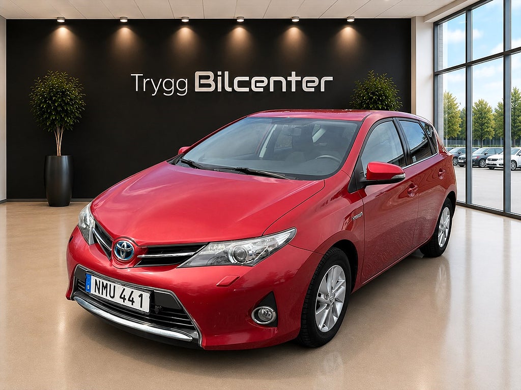 Toyota Auris Hybrid e-CVT, 136hk