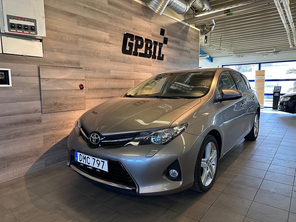 Toyota Auris 1.6 | Edition 50 | 6600mil | Backkamera 