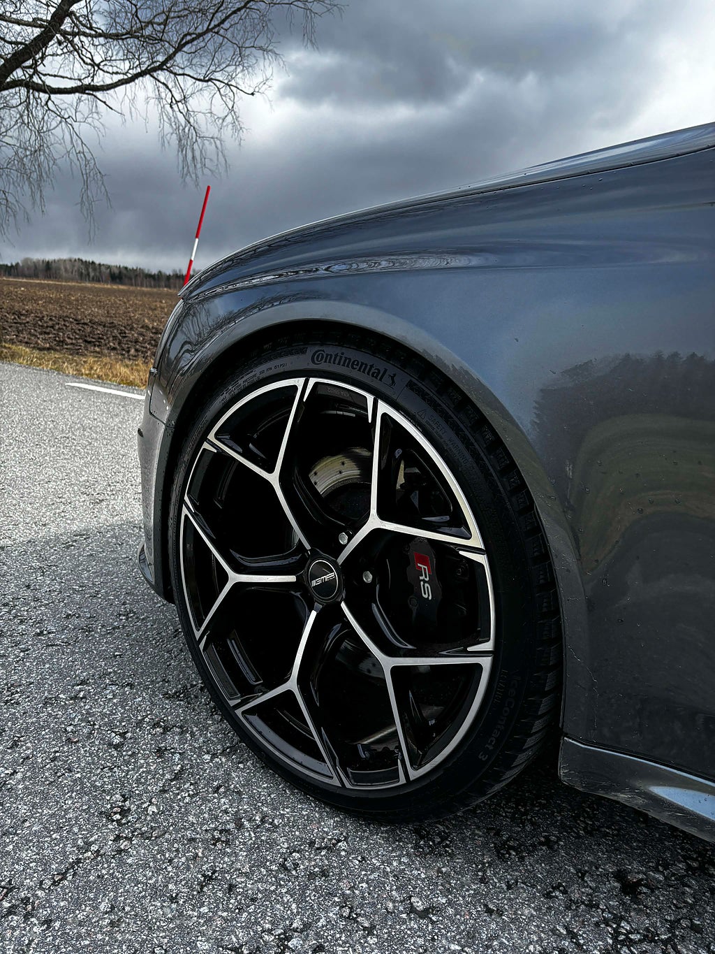 Audi RS4 Avant V8 quattro/Sv-såld -Lågmil -Finans-BYTE FÖRSLAG