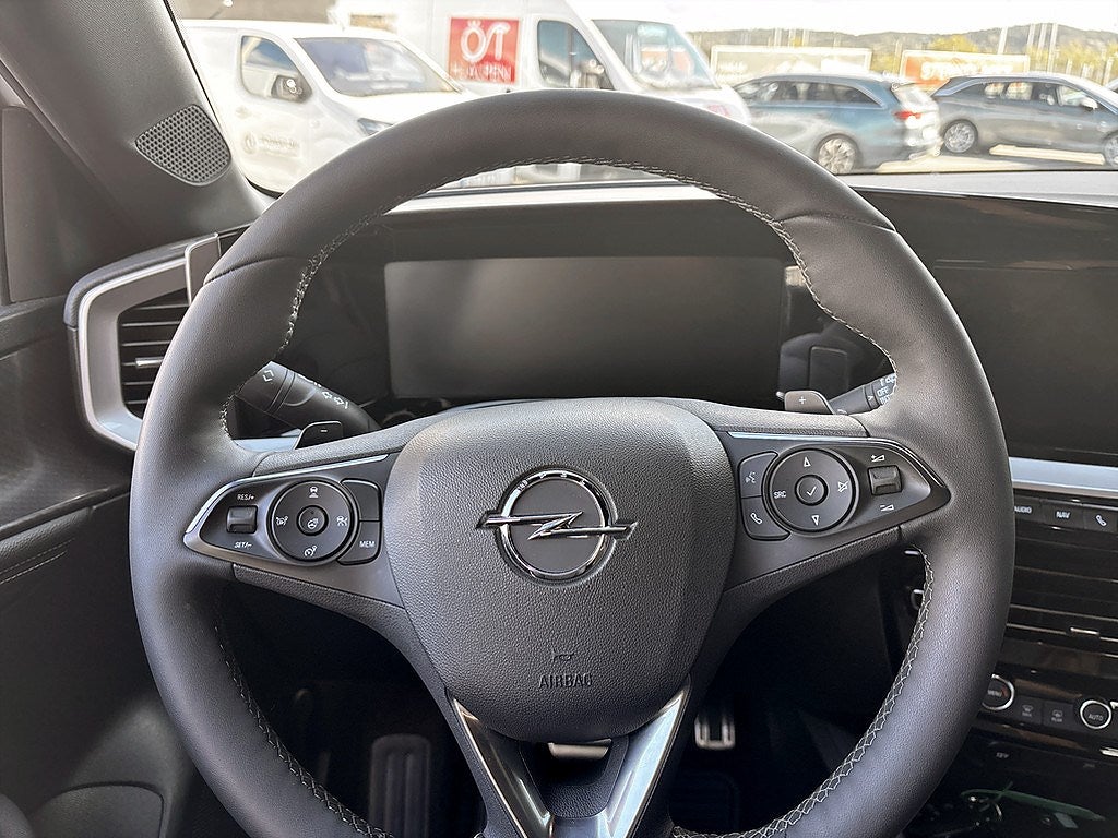 Bild på Opel Mokka Ultimate 1.2 PT 130hk Aut - B-KAMERA, EN ÄGARE