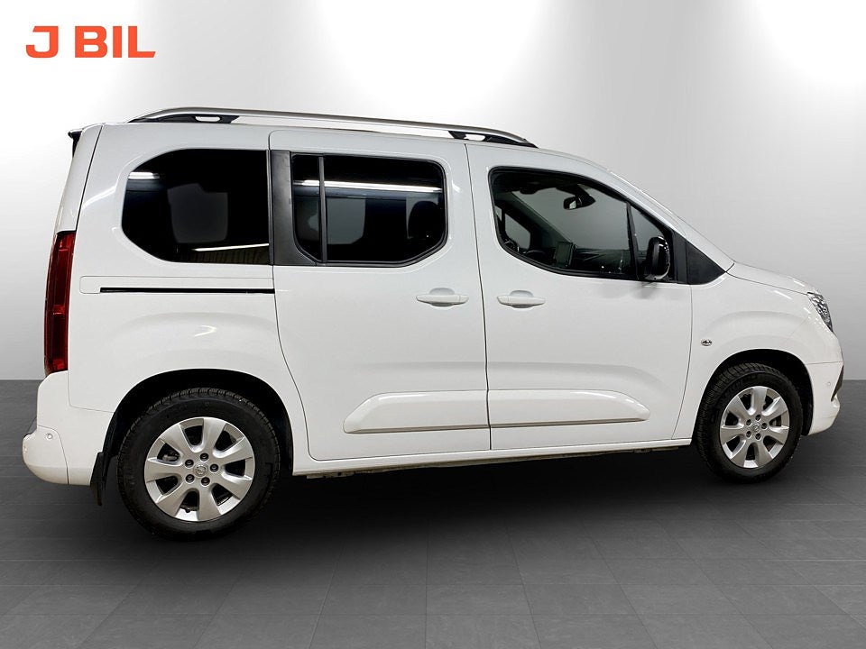 Bild på Opel COMBO-E Life Premium 50kWh 136hk Aut L1 - B-KAMERA, PANO