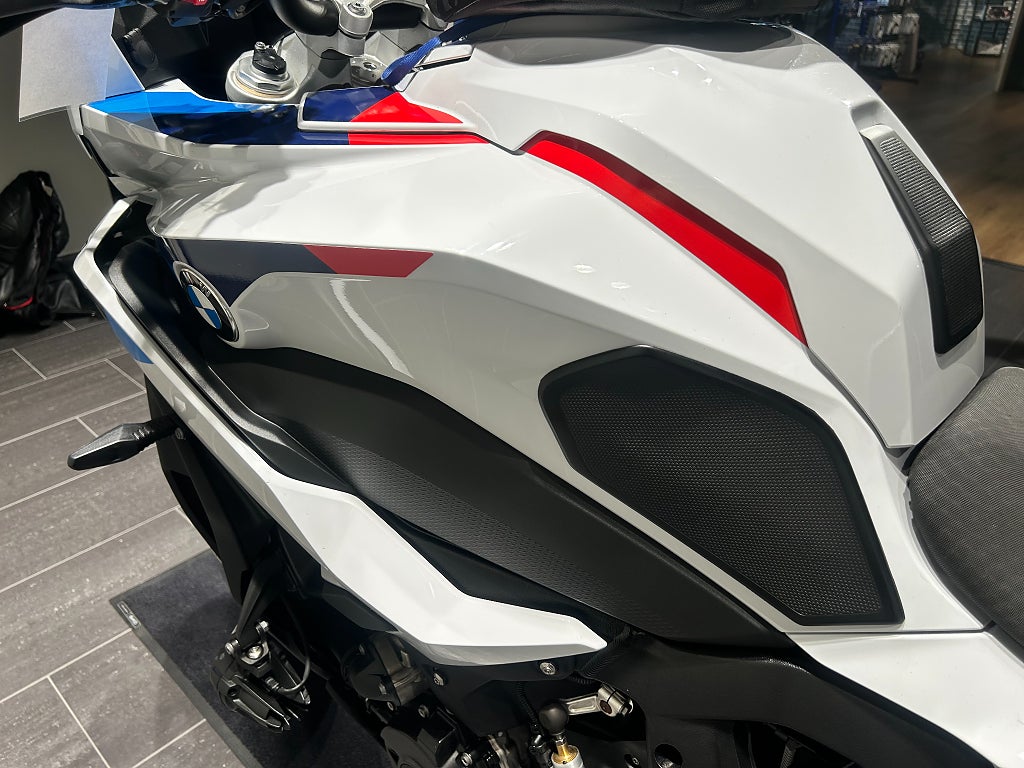 BMW S1000XR /Service Inclusive/3st väskor/Evotech/1260 mil