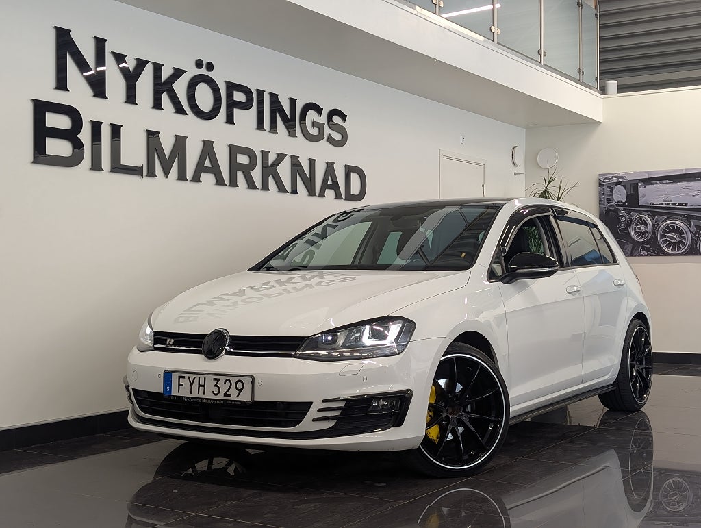 Volkswagen Golf 5-dörrar 2.0 TDI Gt / R-line / Pano / Drag / Halvskinn