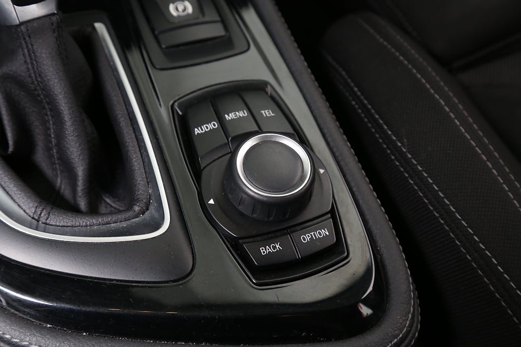 BMW 218 d Gran Tourer Sport line Aut Kamera Drag 7-Sits 2016