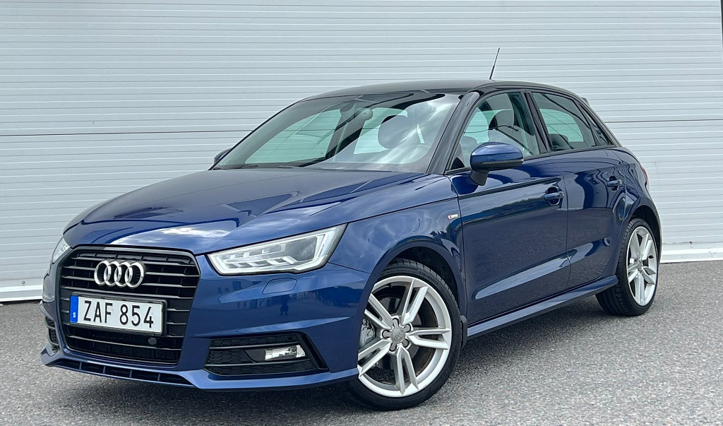 Audi A1 S-Line 1.6 TDI 116HK NY BESIKTAD OCH NYSERVAD 1 ÄGARE 