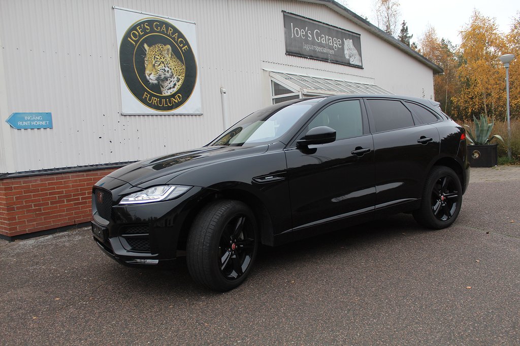 Jaguar F-Pace 300hk, lågmil, helt nyservad, glastak, välutr