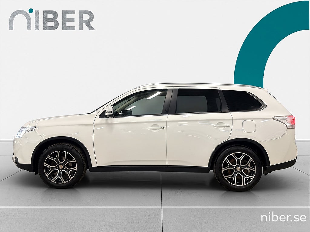 Mitsubishi Outlander 2.2 Di-D 4WD Business 7-sits, Läder, Kamera