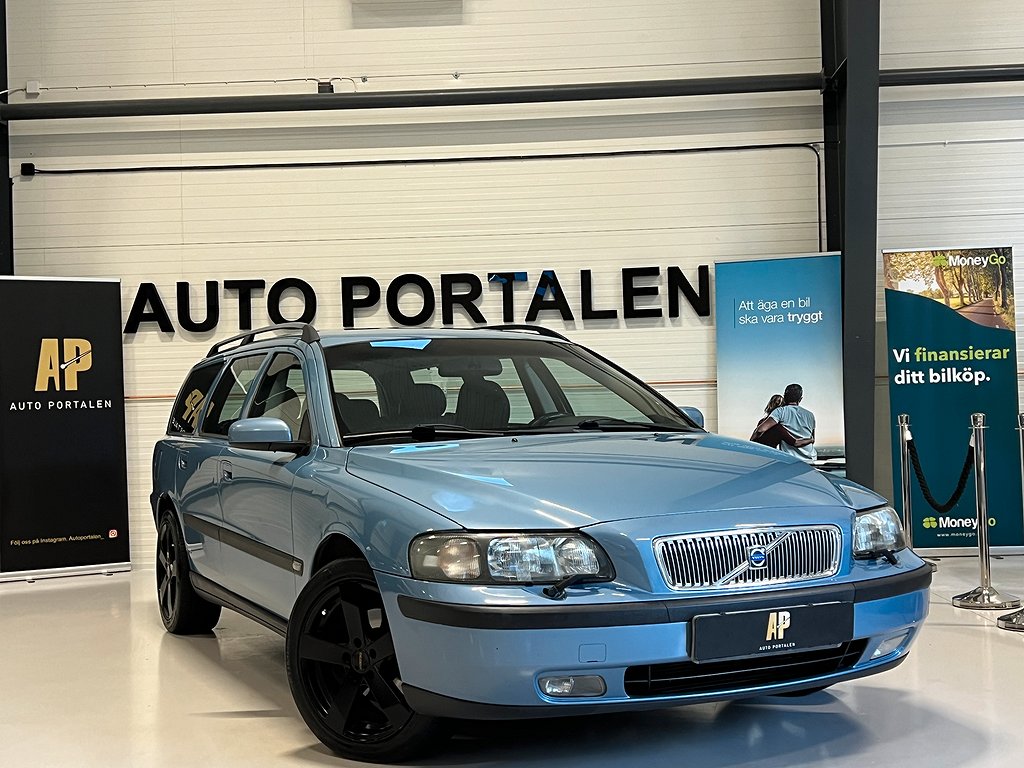 Volvo V70 2.4 Business | Nybesiktigad U.A | Dragkrok *2ägare