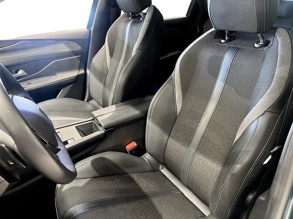 Bild på Peugeot 308 sw SW Allure Pack 1.2 PT 130hk Aut CARPLAY NAVI
