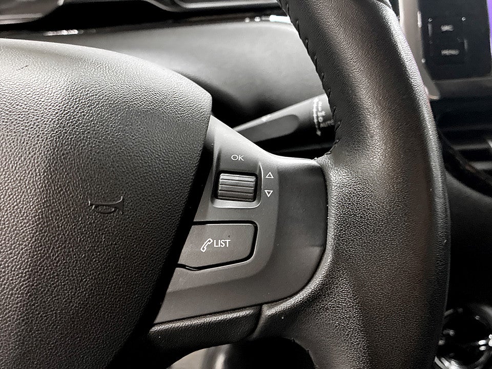 Bild på Peugeot 208 Active 1.2 PT 82hk LÅG SKATT! FARTHÅLLARE