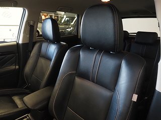 SUV Mitsubishi Outlander 18 av 23