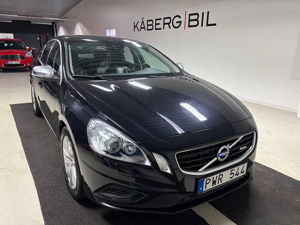 Volvo S60 D2 R-Design / Fullservad /Glaslucka 