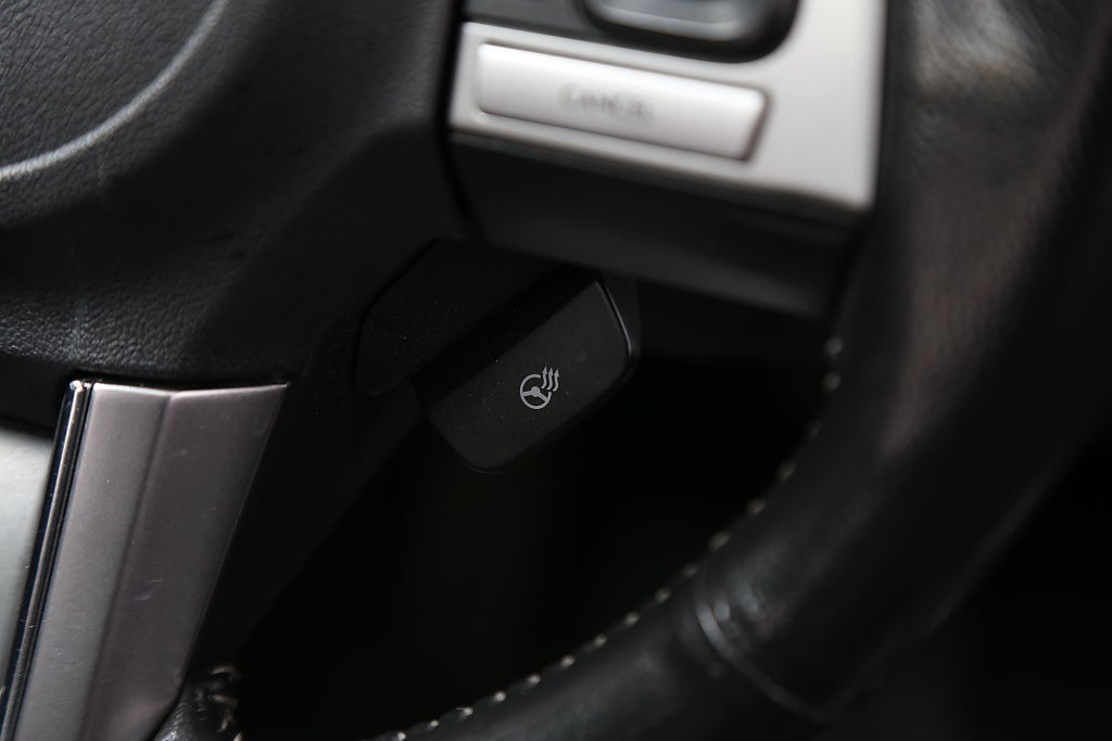 Subaru Forester 2,0D 147hk XE AWD Aut Panorama Skinn Drag