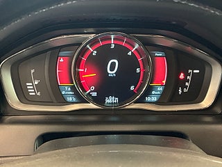 Volvo XC60 D4 AWD Summum Business Pro S&V-hjul/Dvärm/Drag/Skinn – bild 18