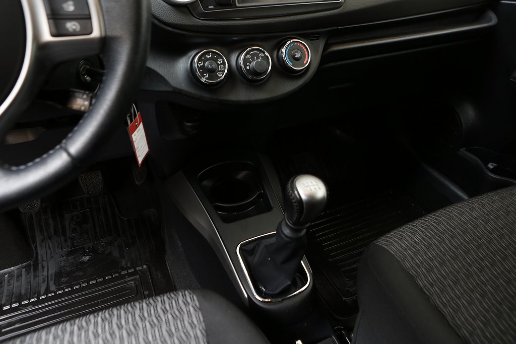 Toyota Yaris 1,33 Dual VVT-i Edition 50 Kamera Bluetooth 2014