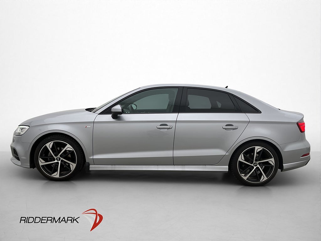 Audi A3 Sedan 35 TFSI S-Line Massage P-Sensorer Halvskinn