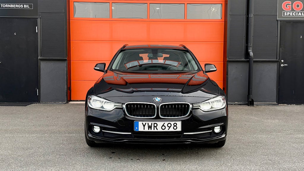 BMW 320d xDrive Touring | Vinterhjul | 2 ägare