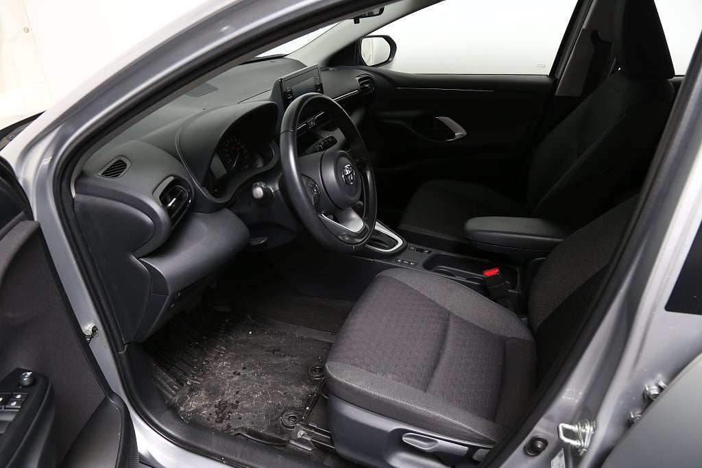 Toyota Yaris Hybrid Active Aut 5D Kamera PDC Blåtand