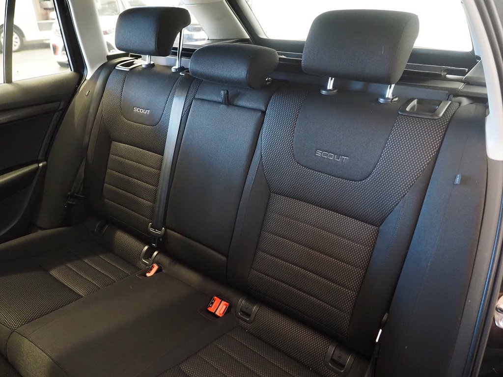 Skoda Octavia Scout 2.0 TDI 4x4 Aut 184hk | Drag | D-värm | 2015