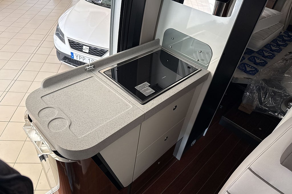 Mobilvetta Admiral K 6,3 Heavy chassi Långbäddar 3,95% Ränta miniatyr 11