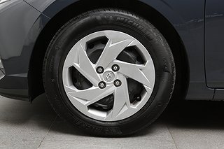 Halvkombi Hyundai i20 8 av 24