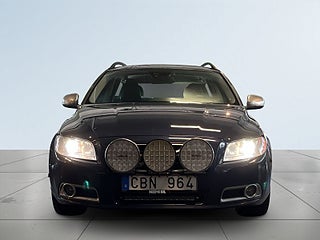 Volvo V70 D4 AWD Geartronic Dragkrok/M-värm/D-värm/P-sens – bild 2