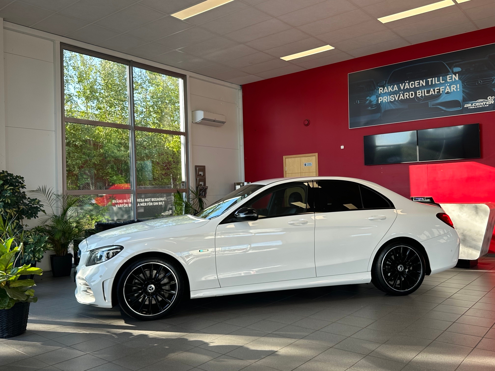 Mercedes-Benz C 300 de AMG Line Night 2020, kuva 3/10