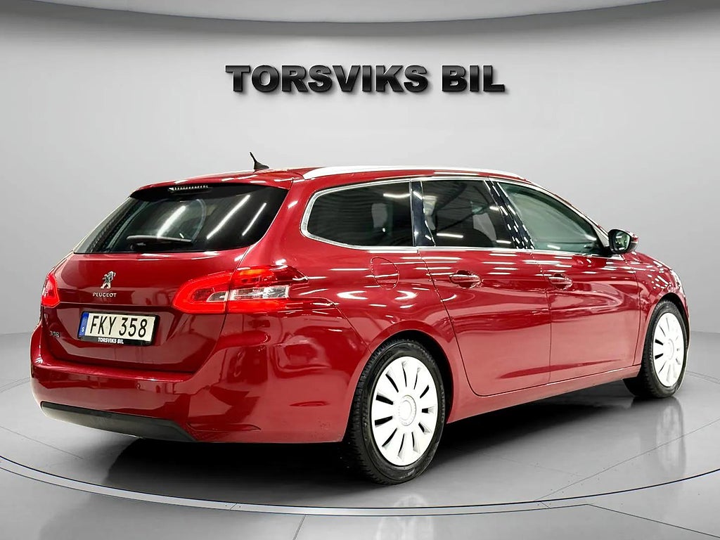 Peugeot 308 SW 1.2 Allure  Automat Panorama Navi S&V-hjul HELGKAMPANJ! - miniatyr 5