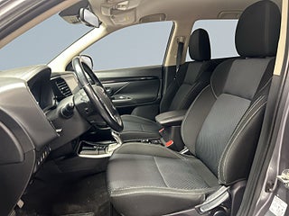 Mitsubishi Outlander PHEV CVT Fleet Edition Kamera/Adap.Fhåll/SoV – bild 13