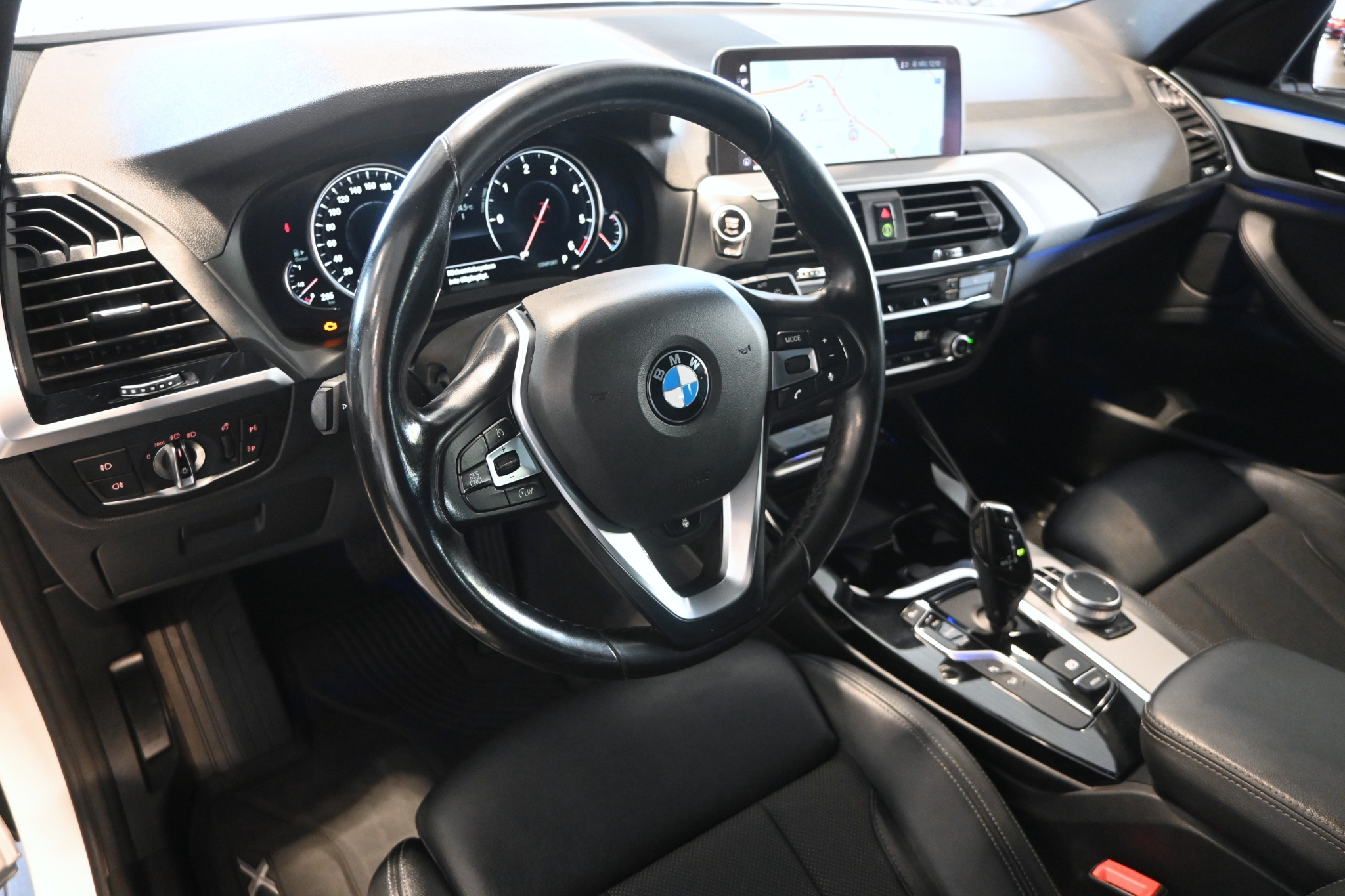 BMW X3 2019, kuva 7/52