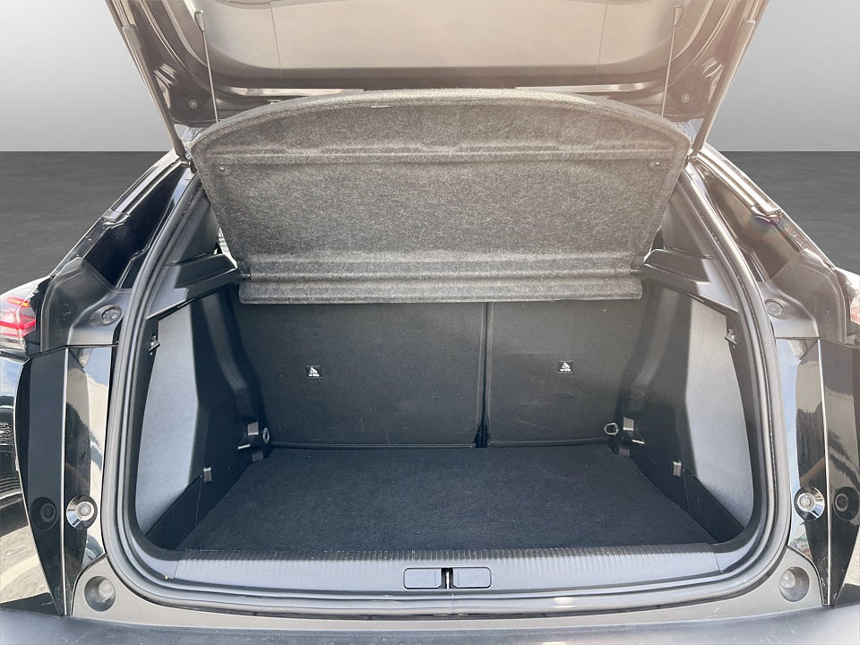 Bild på Peugeot 2008 Allure 1.2 PT 130hk CARPLAY P-SENSORER