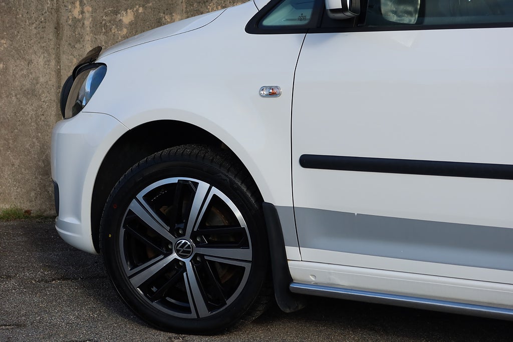 Volkswagen Caddy 1.6 TDI DSG Rally X Edition Specialutgåva Värmare Drag