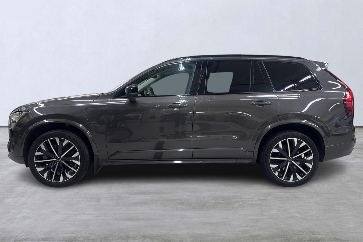 Volvo XC90 T8 Ultra Dark 2026, photo 2/10