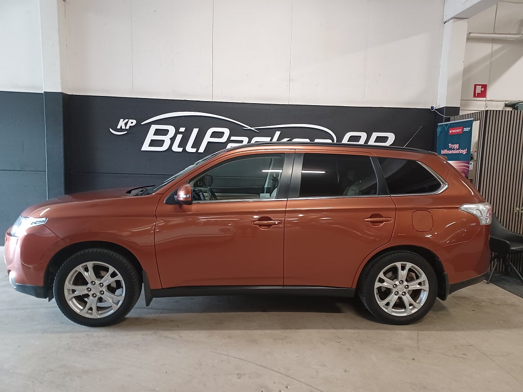 Mitsubishi Outlander 2.2 Di-D 4WD Business ,Drag ,7- sits 
