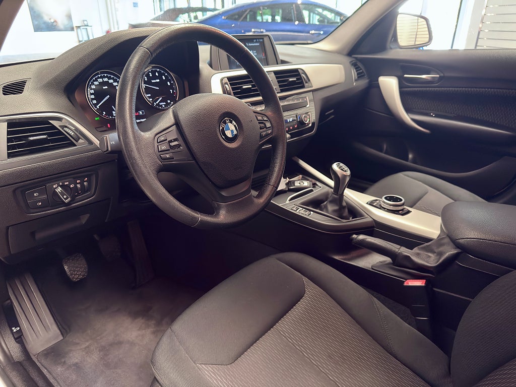 BMW 118I 5-dörrars 136hk Advantage | PDC | Bluetooth
