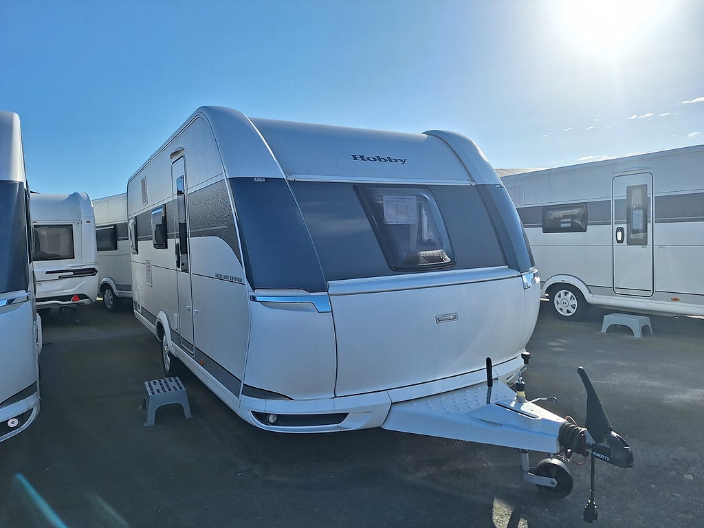 Hobby Excellent Edition 545 KMF Barnkammare, Dusch, Kampanjprodukt!