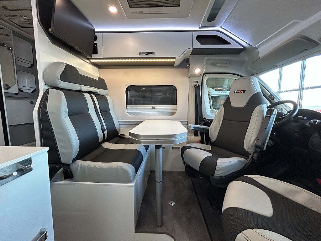 Pilote V630J / Keyless / MaxxFan / Utedusch / Automat  - Pilote